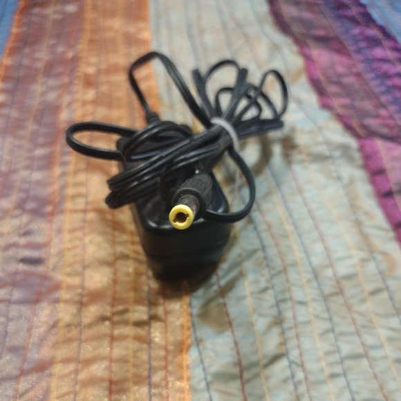 RCA. AC Adapter class 2 power supply ( Model KU1B-120-0100D ) output 12V - Picture 3 of 4